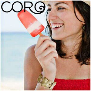 Vintage Women's Coro Pale Gold Plated Chunky  Bracelet